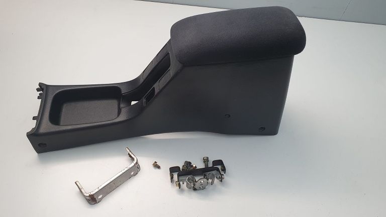 Honda Civic EK3 Mittelarmlehne mit Befestigungsteilen