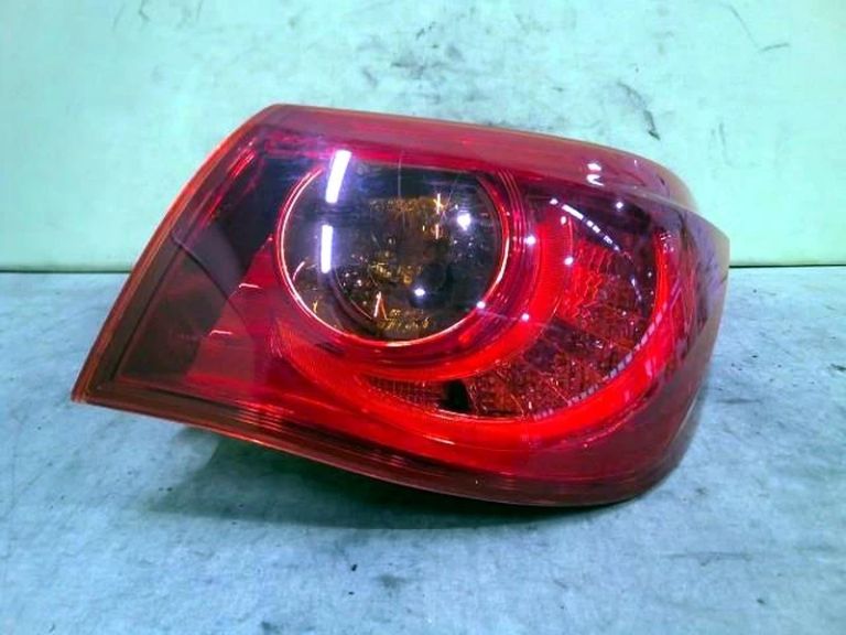 Nissan Skyline V37 OEM-Rückleuchte hinten rechts 26550-4GA0B - Nissan Skyline V37 YV37 - Ansicht 1