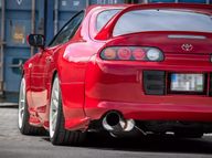 FOX Edelstahl-Abgasanlage ab Kat Toyota Supra MK4 JZA80 3.0 - 114 mm Endrohr - Endrohr der FOX-Anlage am Heck einer Supra MK4